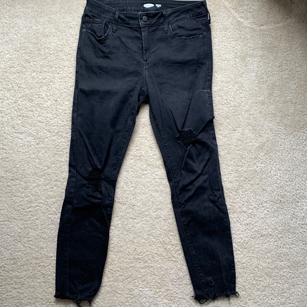 Old Navy size 8 Mid-Rise Rockstar Distressed Super Skinny Black Ankle Jeggings - Picture 2 of 10